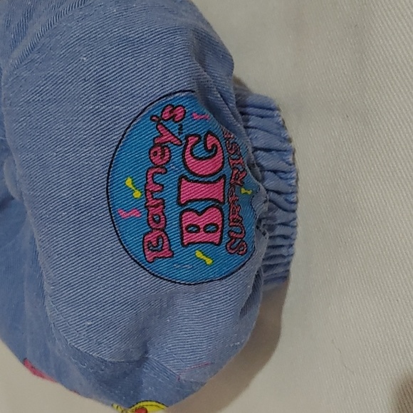 Barneys big surprise hat - Picture 3 of 4